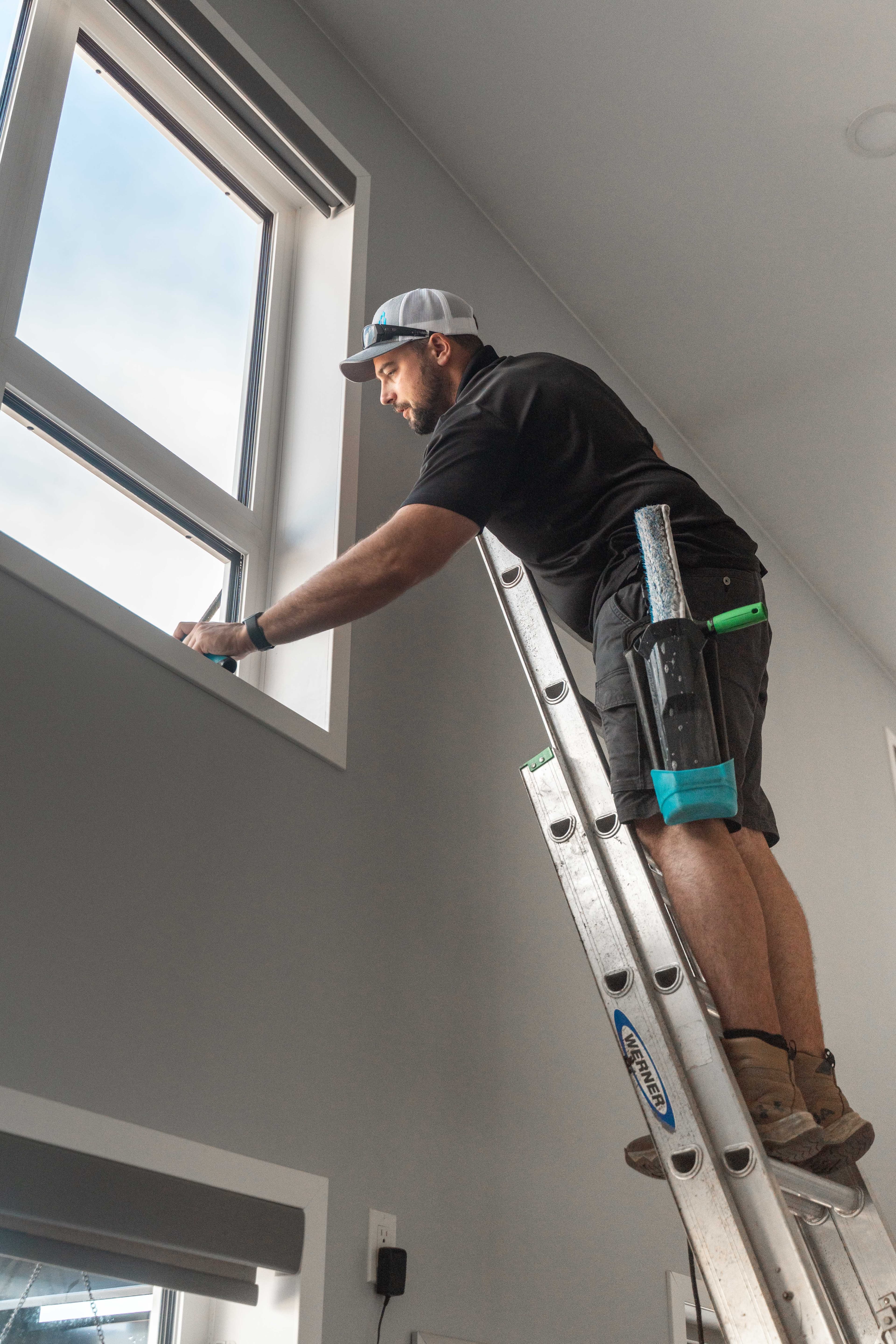 Professional commercial window cleaning for businesses in Winnipeg and Southern Manitoba